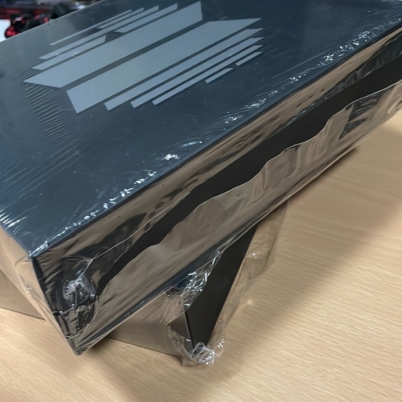 Official BTS PROOF album Standard Edition đź’ś - Picture 5 of 5